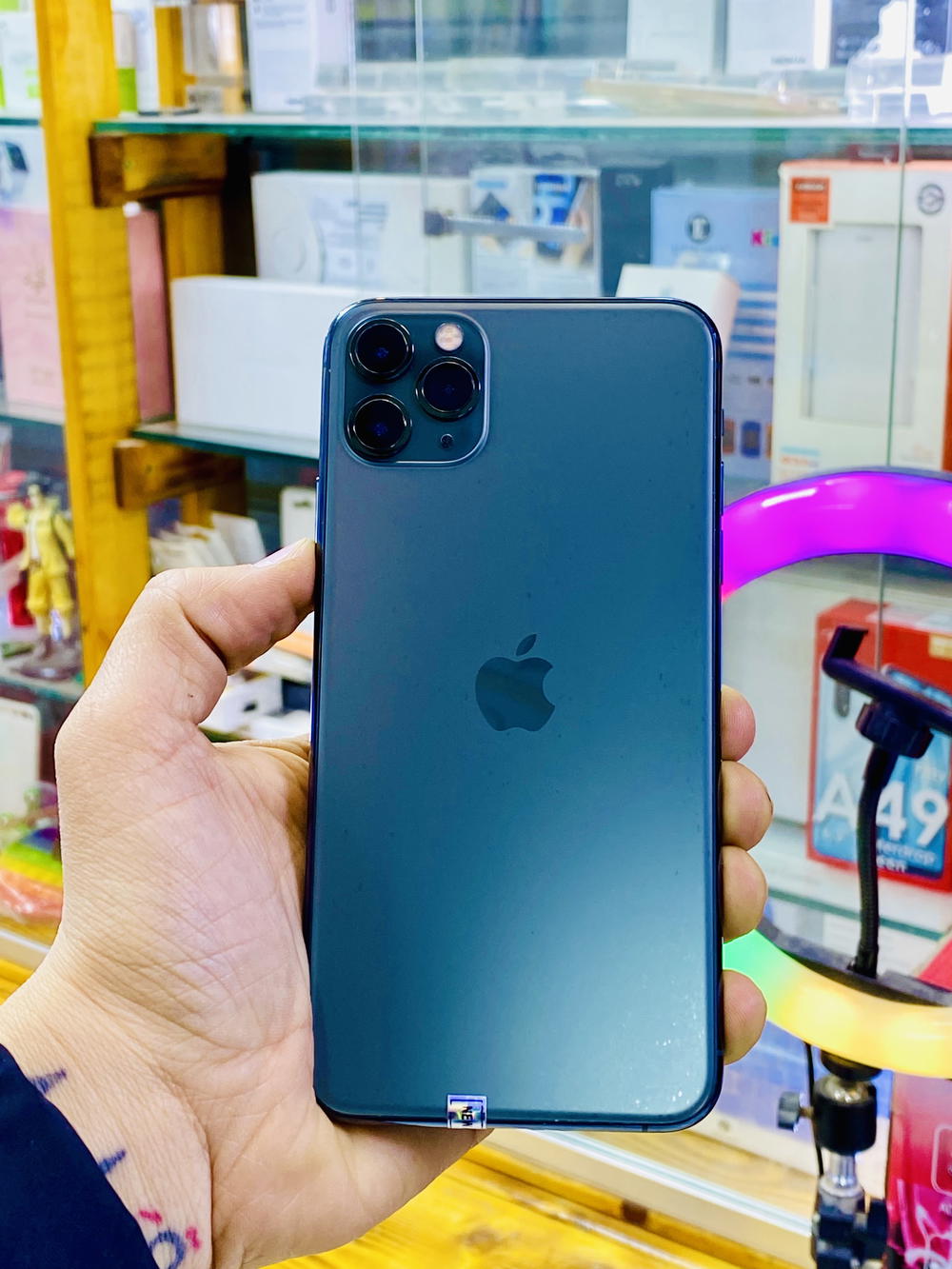 ايفون 11 برو ماكس مستخدم Preview Image