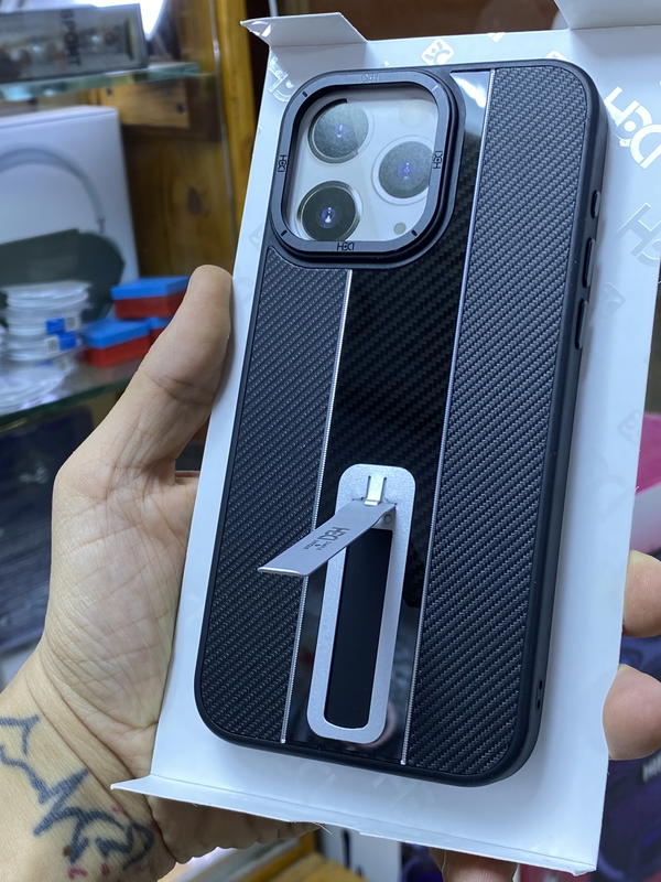 كفرات ايفون 15 برو ماكس اصلي كاربون فايبر ستاند Image 4 Preview
