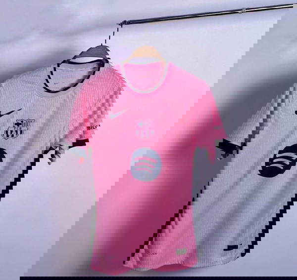 تشيرت ميسي الجديد مع انتر ميامي  Image 1 Preview