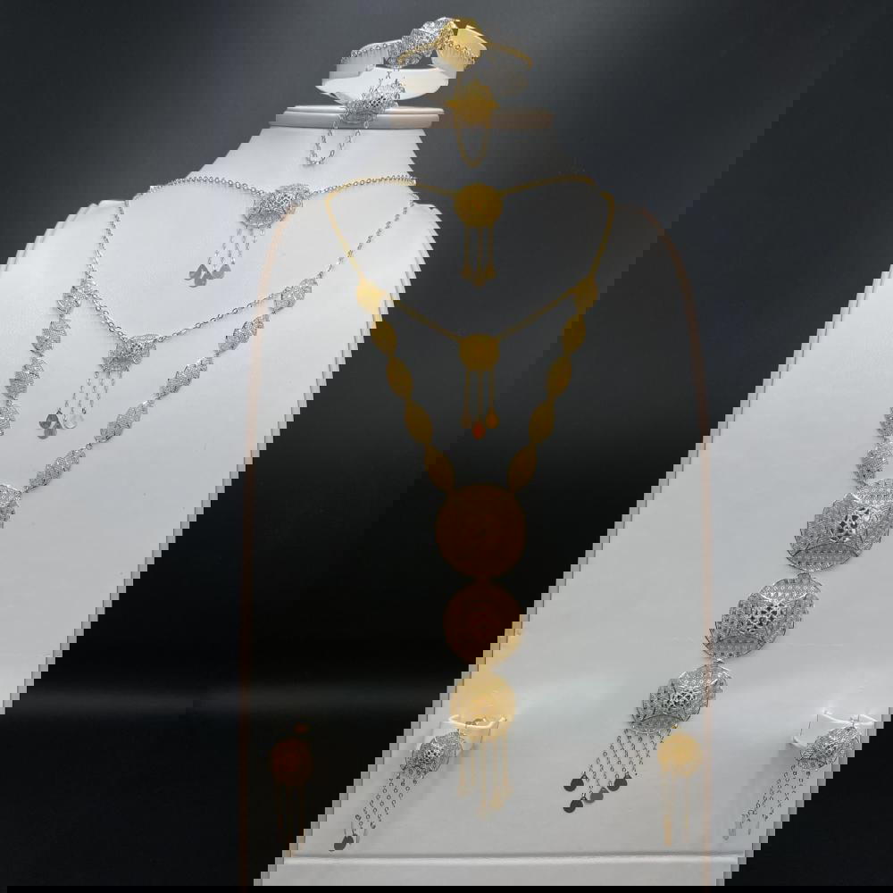 طقم ذهب عيار 21 الوزن 27.5 جرام15,200. SAR Preview Image