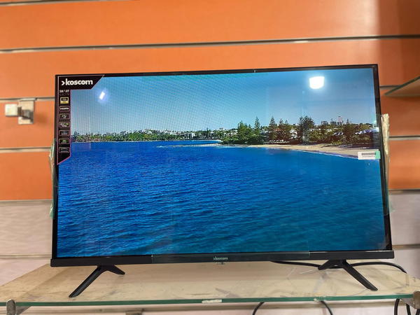 Tv Koscom 32p Smart  Image 2 Preview