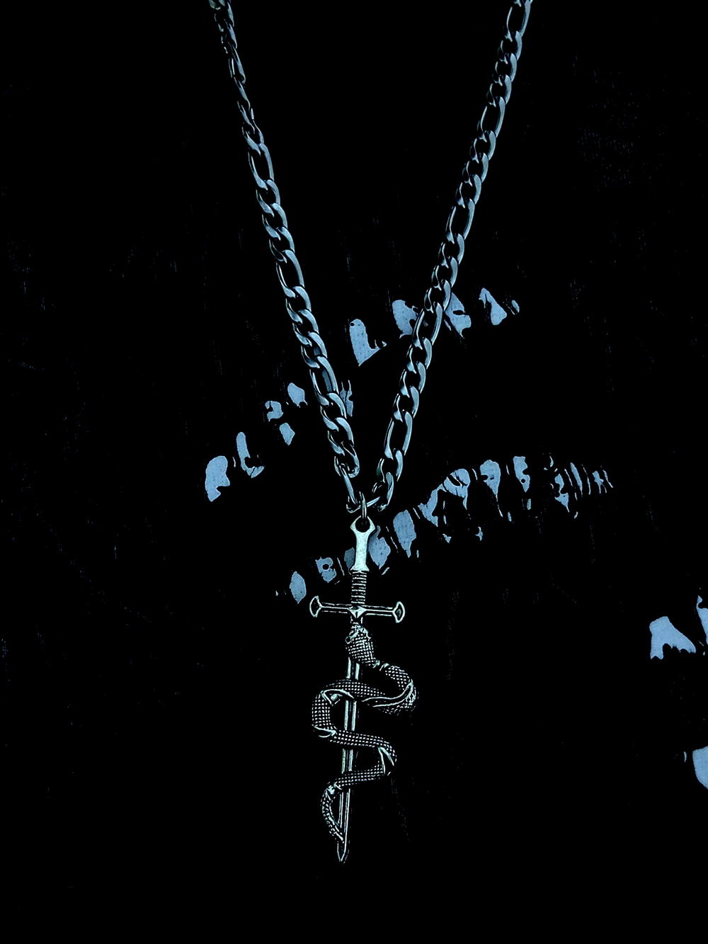 poisoned steel necklace  Preview Image
