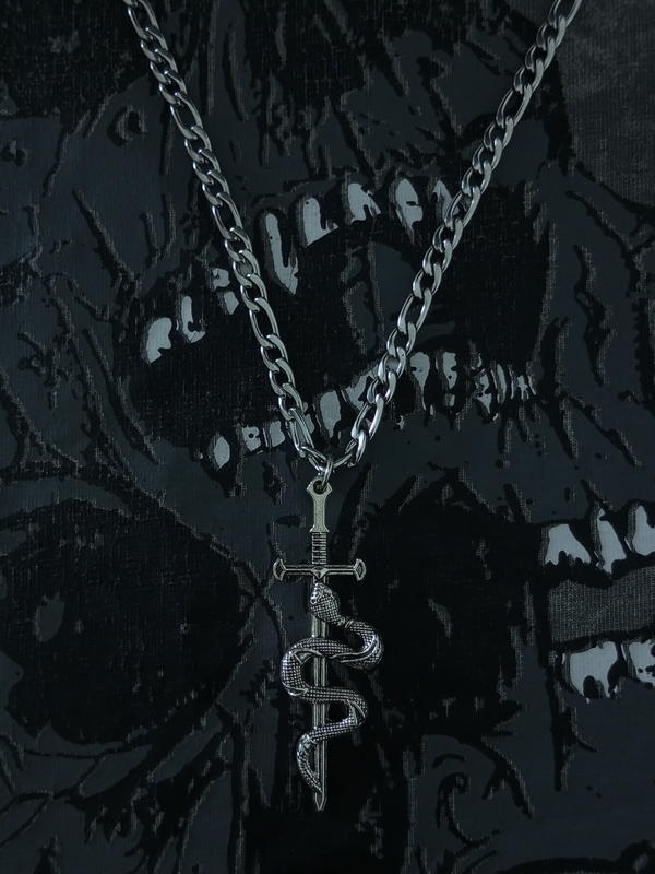 poisoned steel necklace  Image 2 Preview