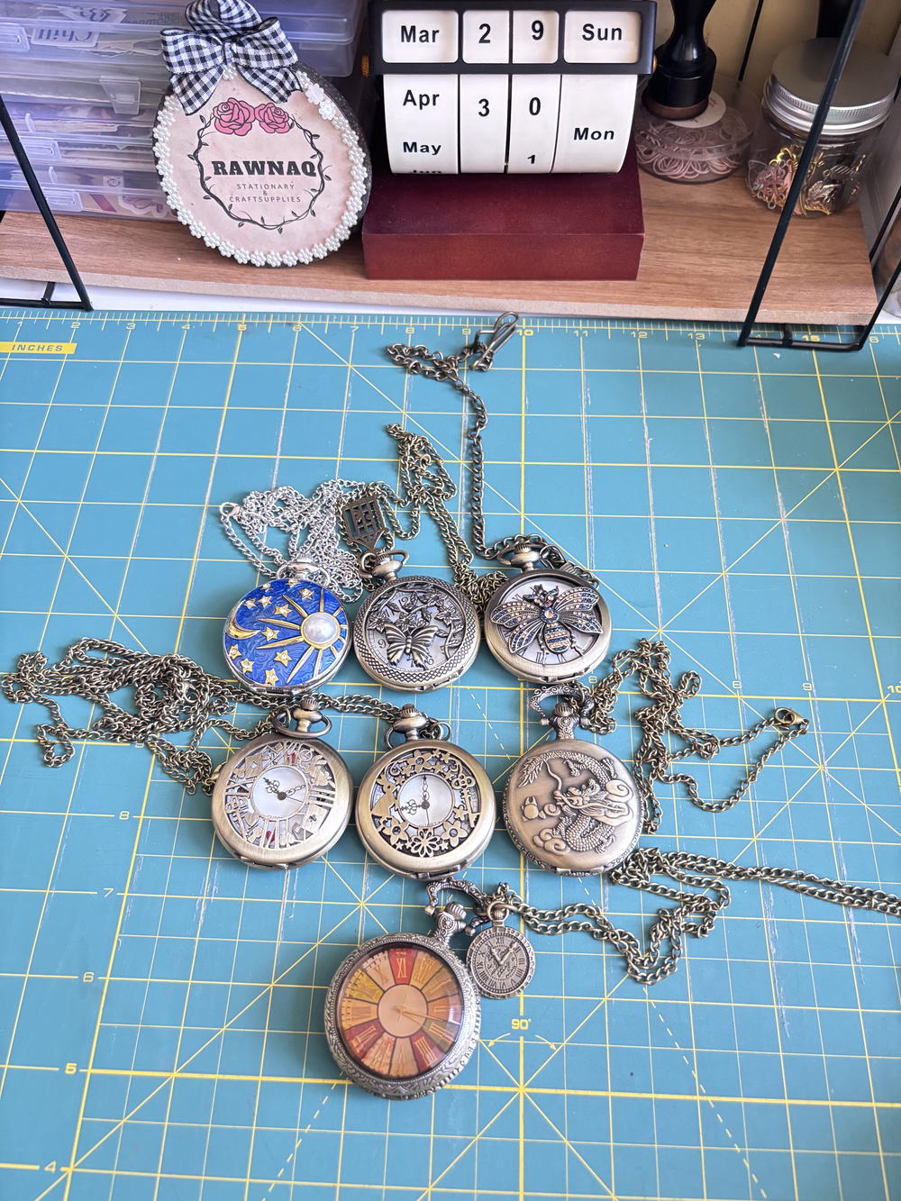 ساعة فينتاج  Preview Image