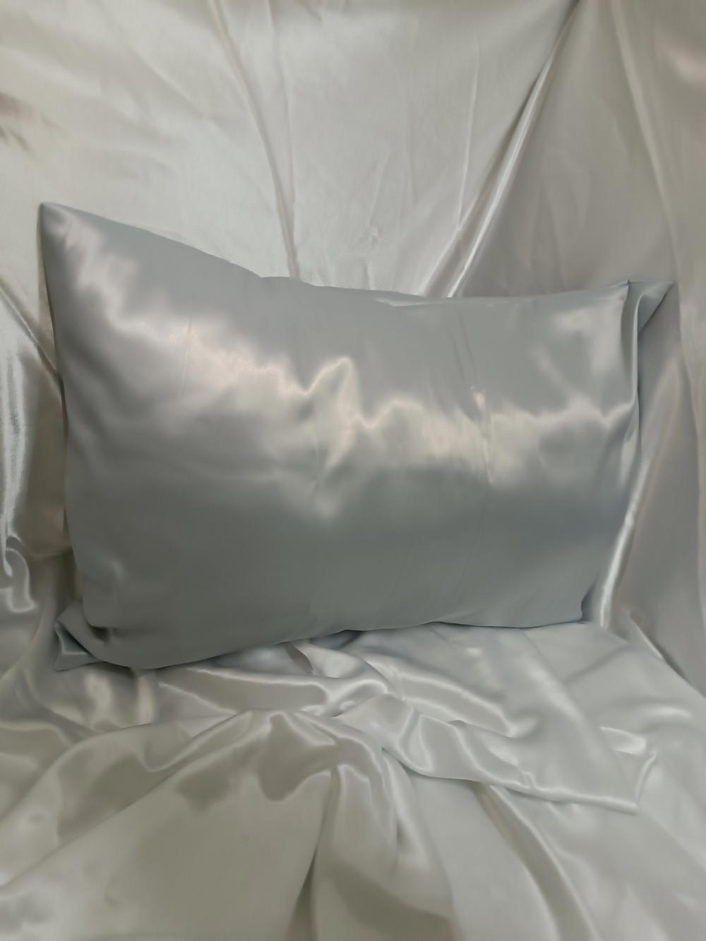 Single satin pillowcase Preview Image