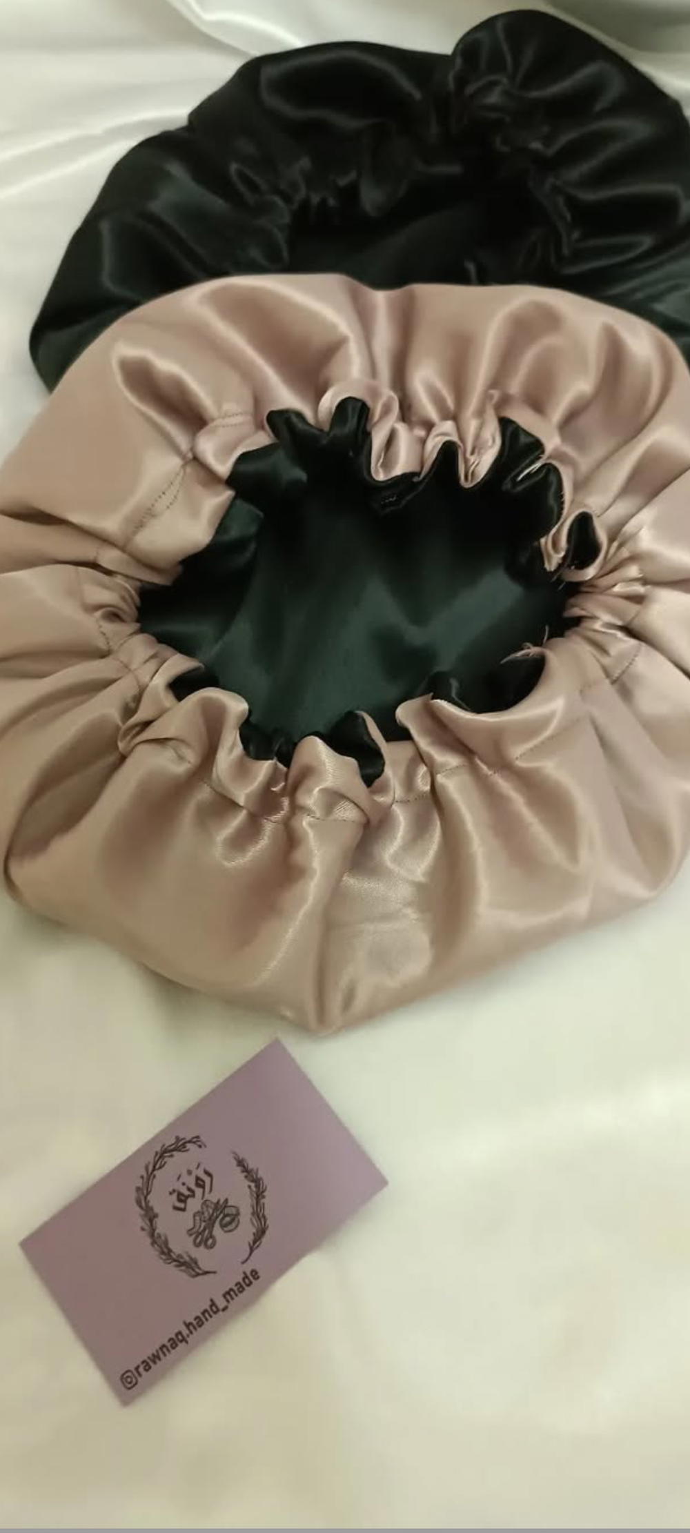 double face satin bonnet (medium size) Preview Image