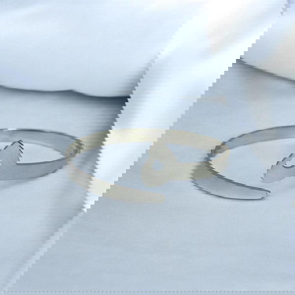 Stainless steel Arabic letter bracelets 😱🤩 Available silver letters 👇 Shown in the pictures only 👌 Stainless steel ✨ Image 8 Preview