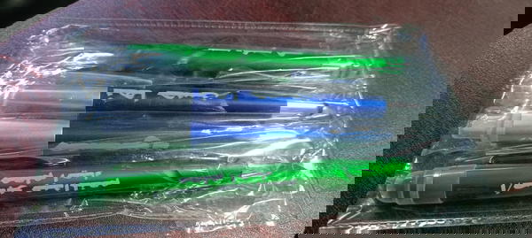 قلم مضيئ Image 1 Preview