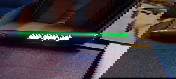 قلم مضيئ Image 3 Preview