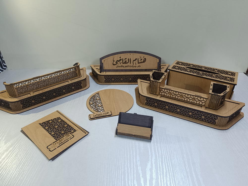 طقم مكتب كامل من الخشب Preview Image