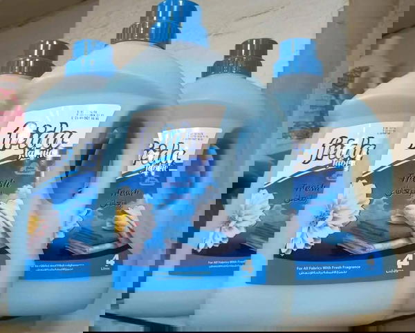 عبوه فريدا منعم و معطر ملابس 4لتر انتعاش 4لتر ازرق Image 1 Preview