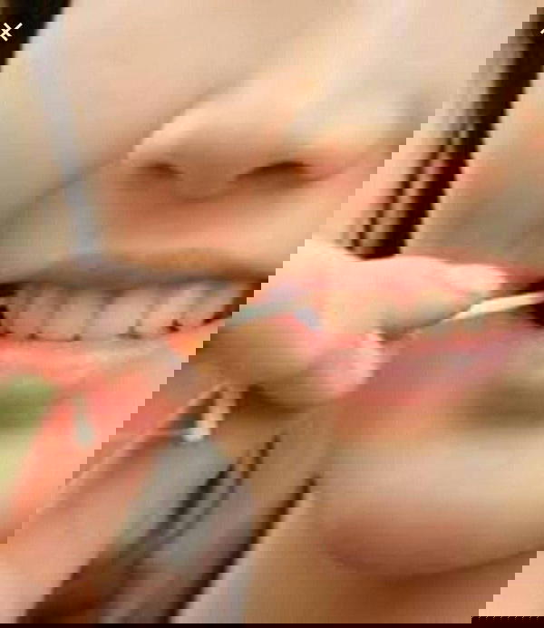 سلاكه أسنان بلاستيك  Image 3 Preview