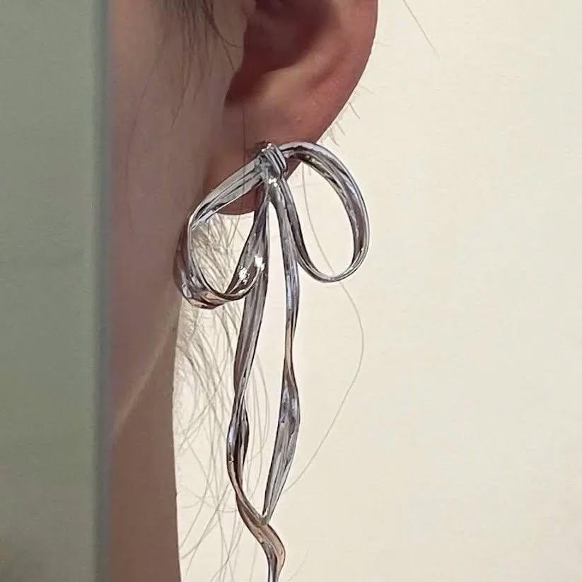 Ribbon Earrings - حلق فيونكة  Preview Image