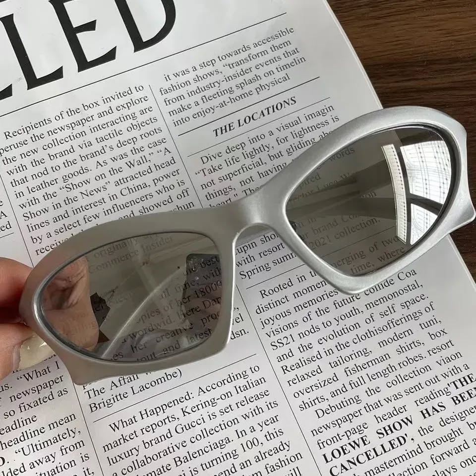 Ziggy Y2K Sunglasses; Unisex  Preview Image