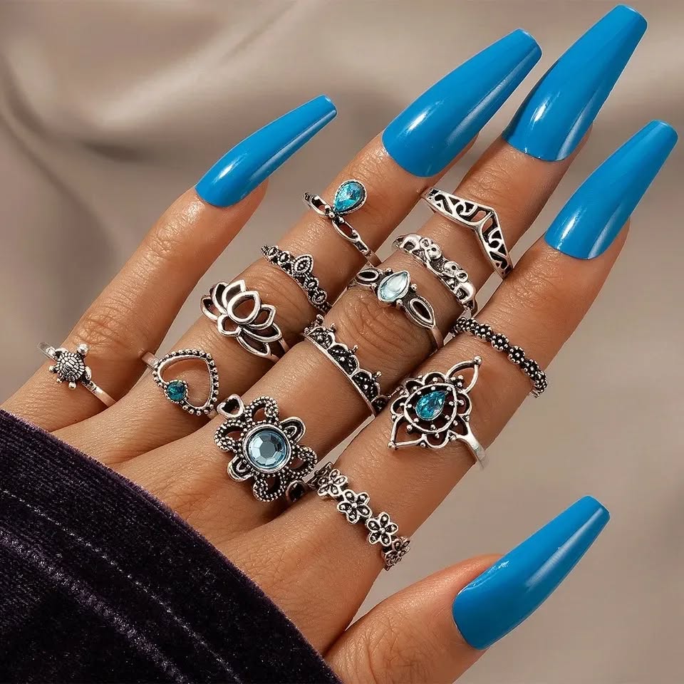 مجموعة خواتم (تشكيل مختلف) للنساء - Sets of Womens Rings Preview Image