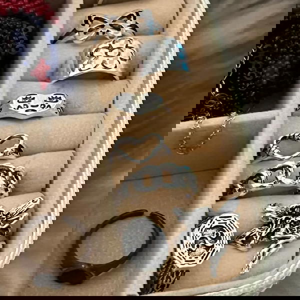 مجموعة خواتم (تشكيل مختلف) للنساء - Sets of Womens Rings Image 2 Preview