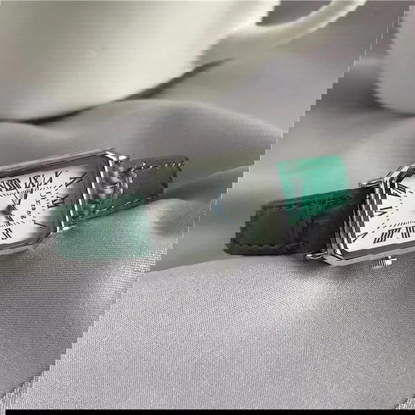 ساعة يد كوارتز أخضر زيتونى - Quartz Watch Image 1 Preview