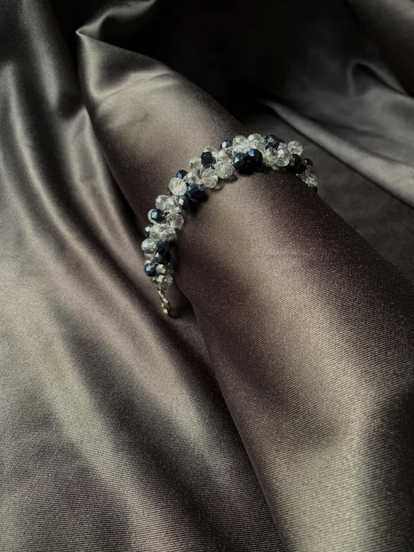 اسواره من الكرستال  Image 2 Preview
