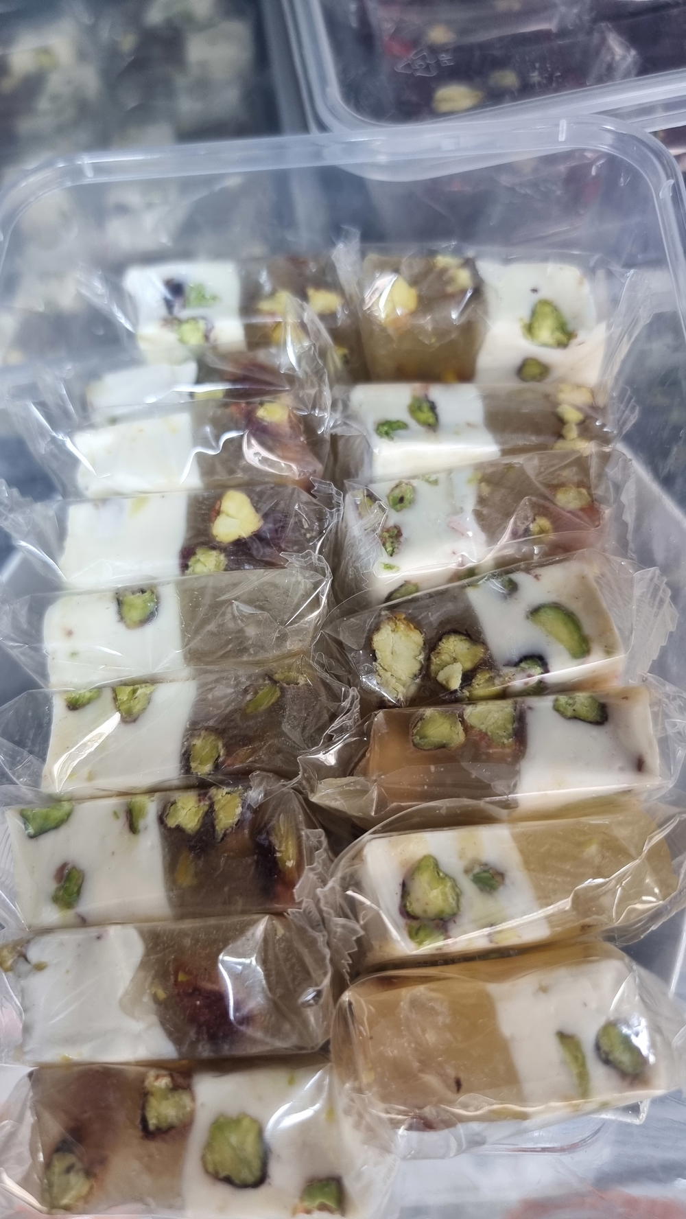 علبة حلقوم نوكا بالفستق Preview Image