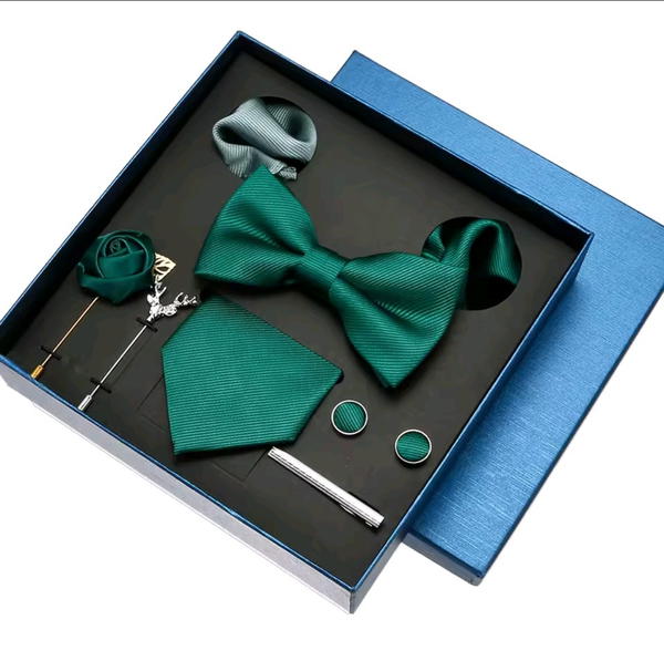 Bew tie Image 5 Preview