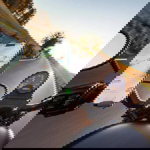 حامل الموبايل C018 الأوتوماتيك  Image 1 Preview