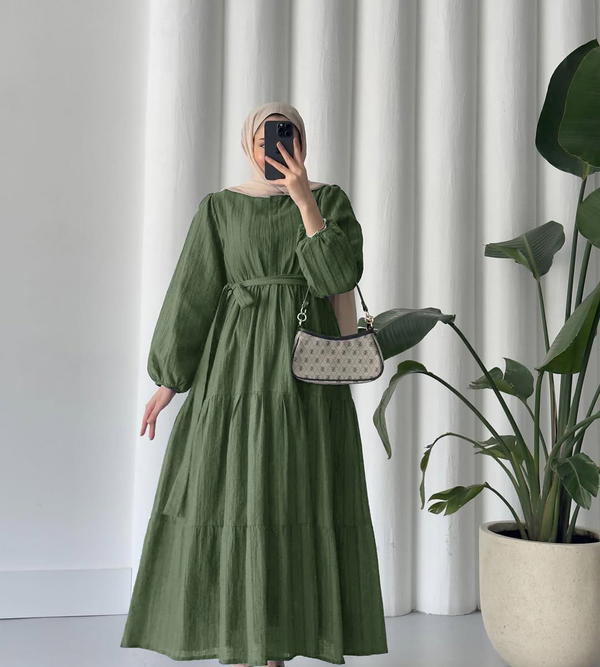 فستان كتان إسباني – أناقة عملية ولمسة راقية Image 3 Preview