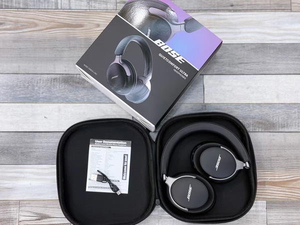 سماعة طاك بلوتوث QC55 مع حقيبة جلد Image 6 Preview