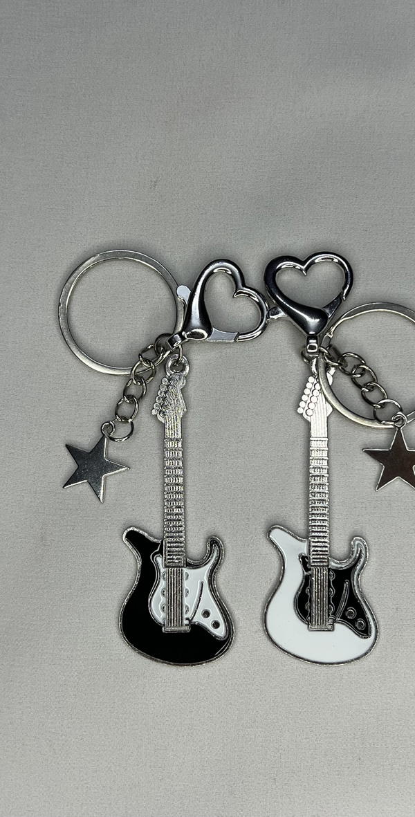 2pcs guitar keychains  Image 3 Preview