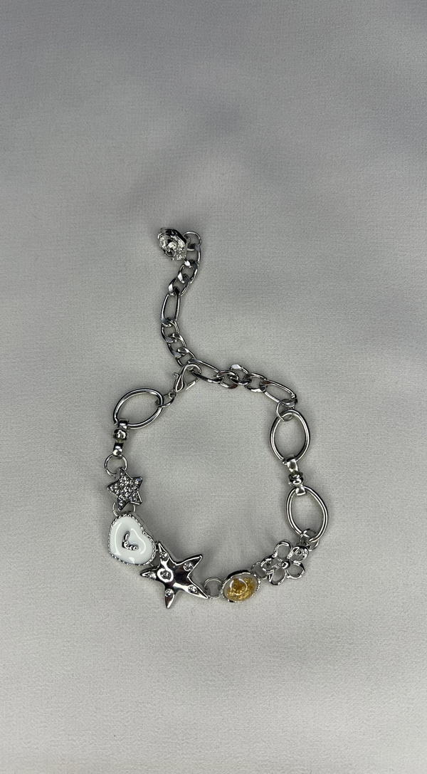 Y2K star heart bracelet  Image 3 Preview
