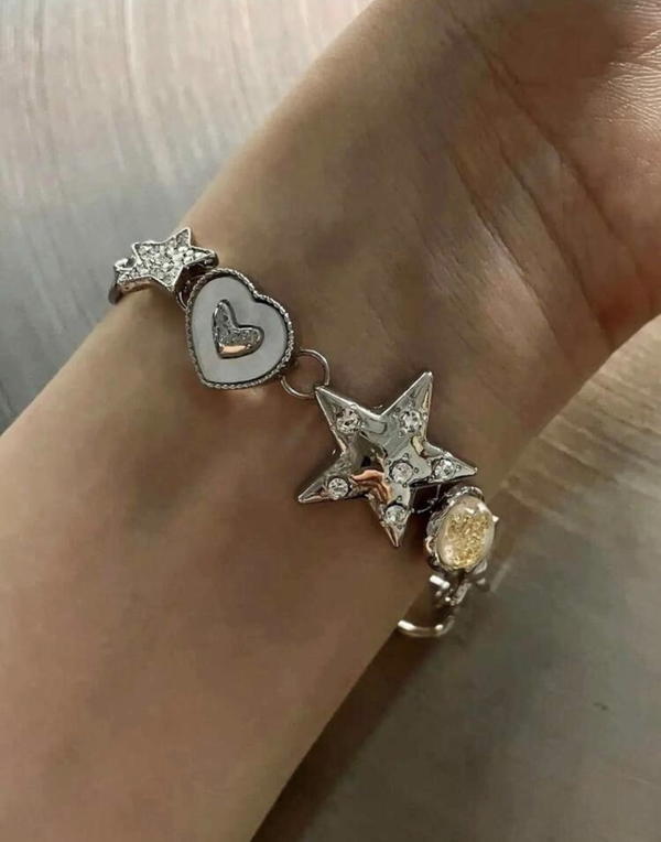 Y2K star heart bracelet  Image 6 Preview