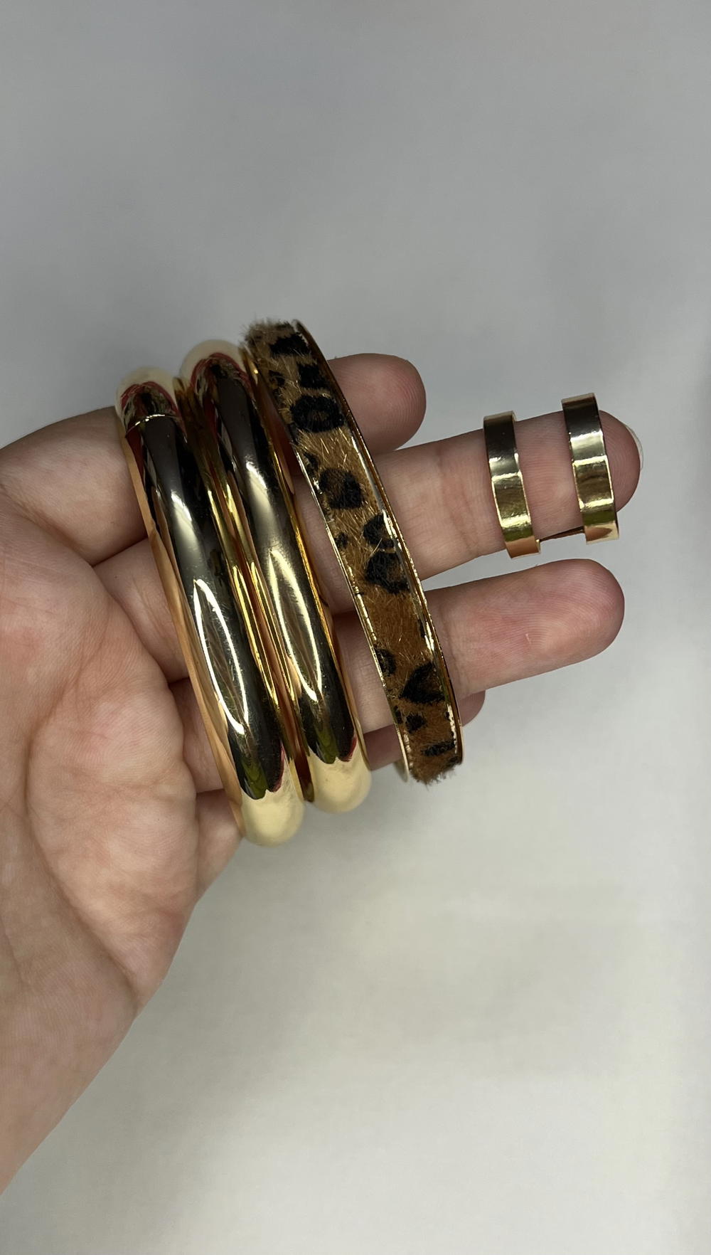 3 pcs of bangle with ring  Preview Image