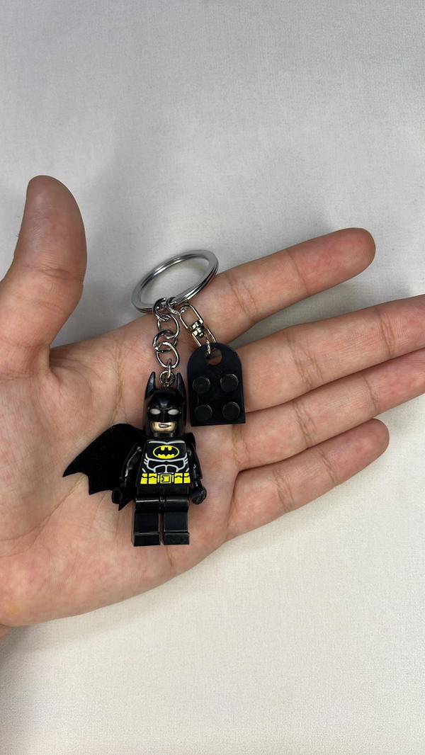 Batman&woman keychains Image 8 Preview