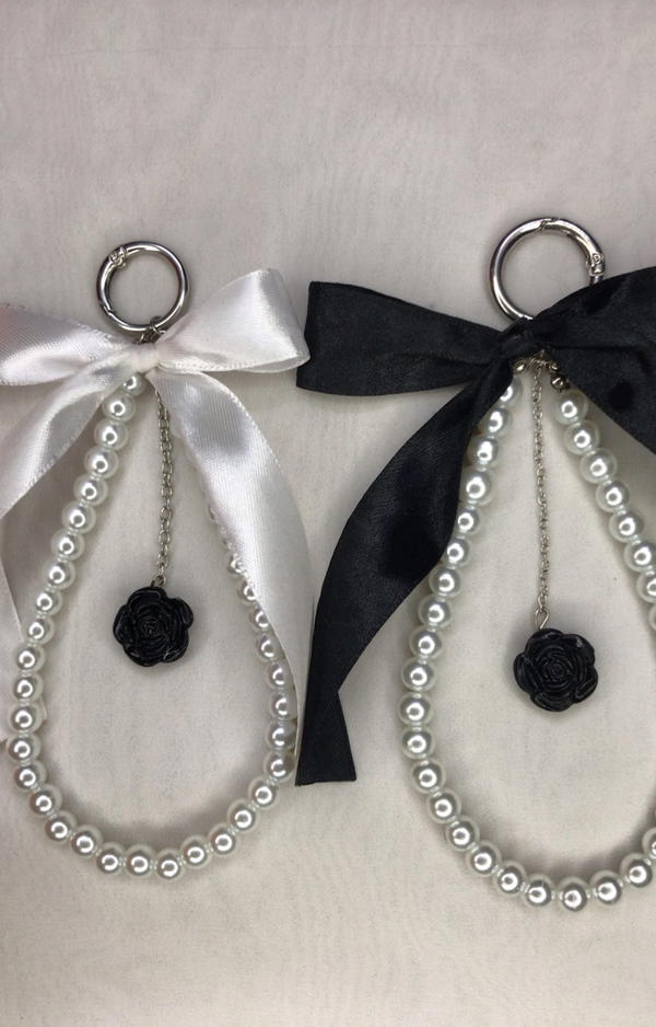 balck&white bag charm  Image 2 Preview