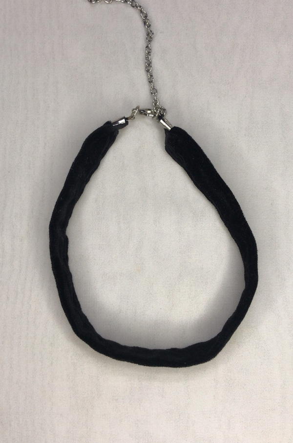 black choker  Image 3 Preview