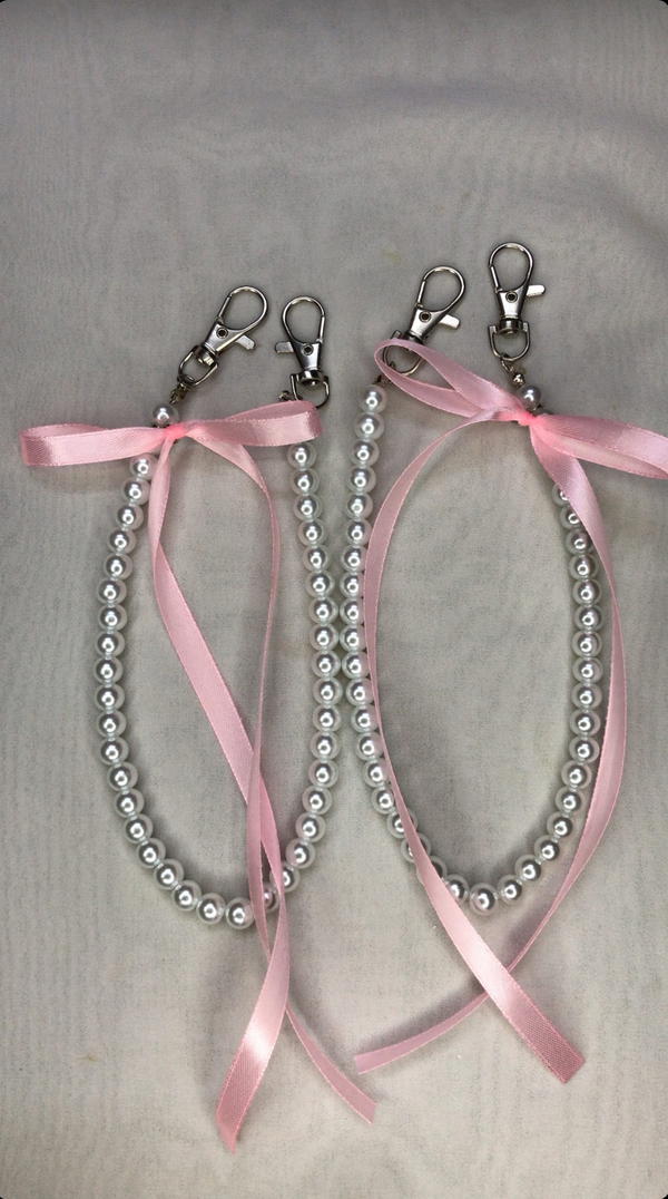 bow&pearl bag charm  Image 1 Preview