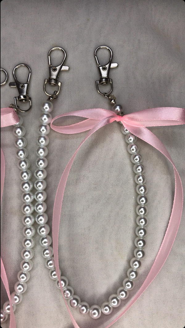 bow&pearl bag charm  Image 3 Preview