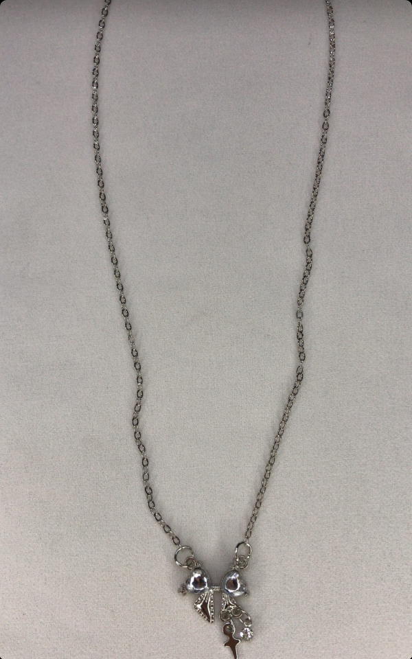 bow silver necklace Image 1 Preview
