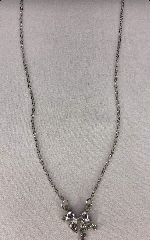 bow silver necklace Image 3 Preview
