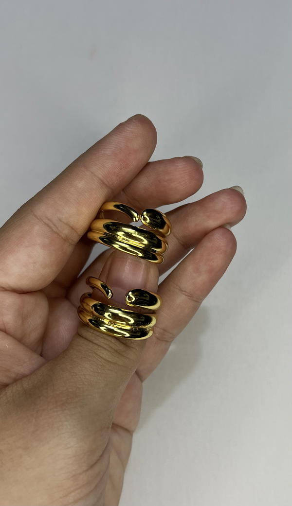 chunky gold ring  Image 4 Preview