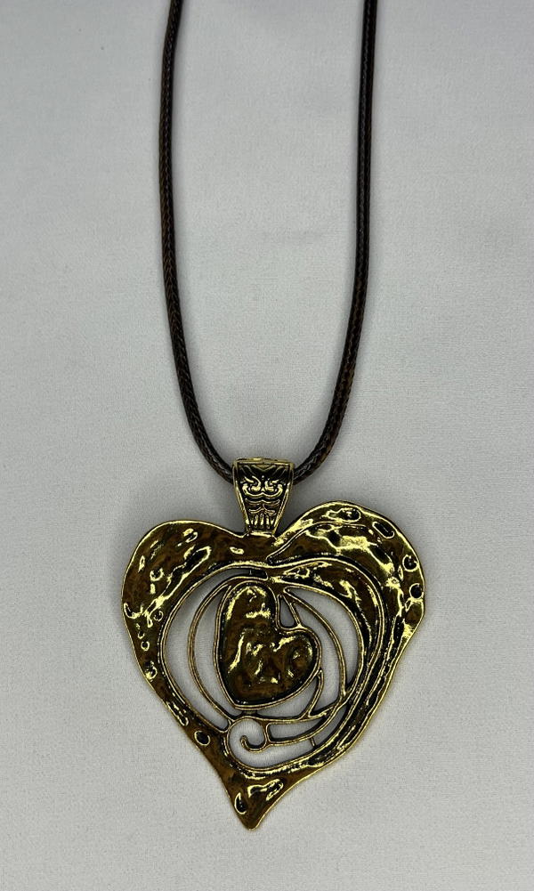 chunky heart necklace  Image 3 Preview