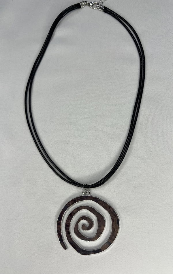 chunky spiral necklace  Image 1 Preview