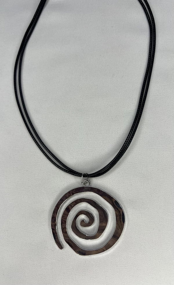 chunky spiral necklace  Image 2 Preview
