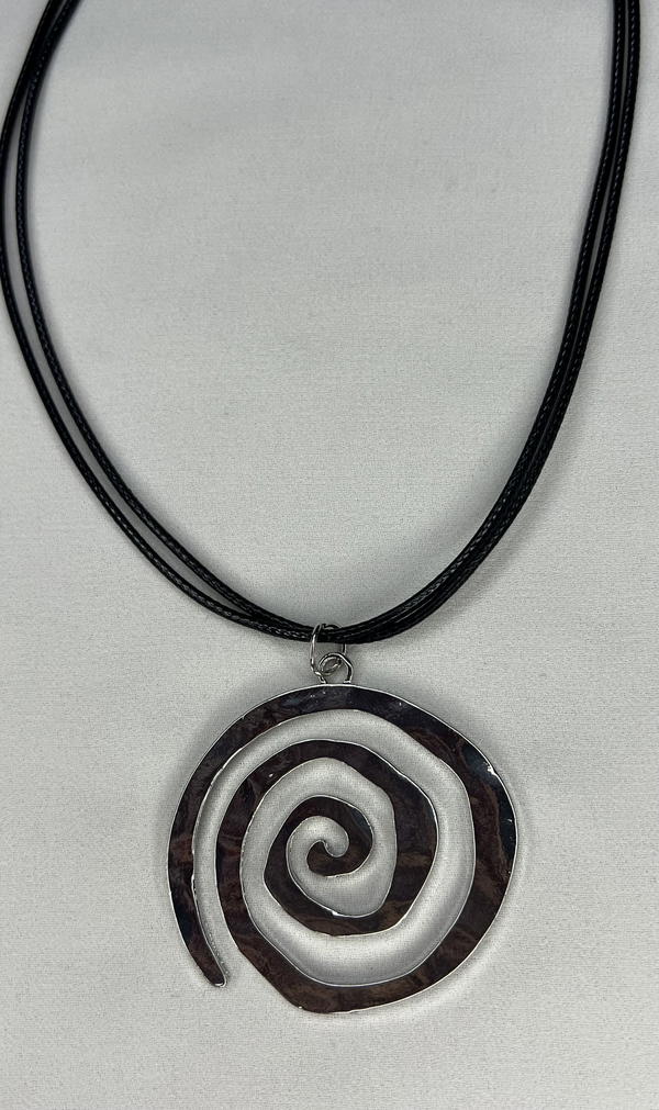 chunky spiral necklace  Image 3 Preview