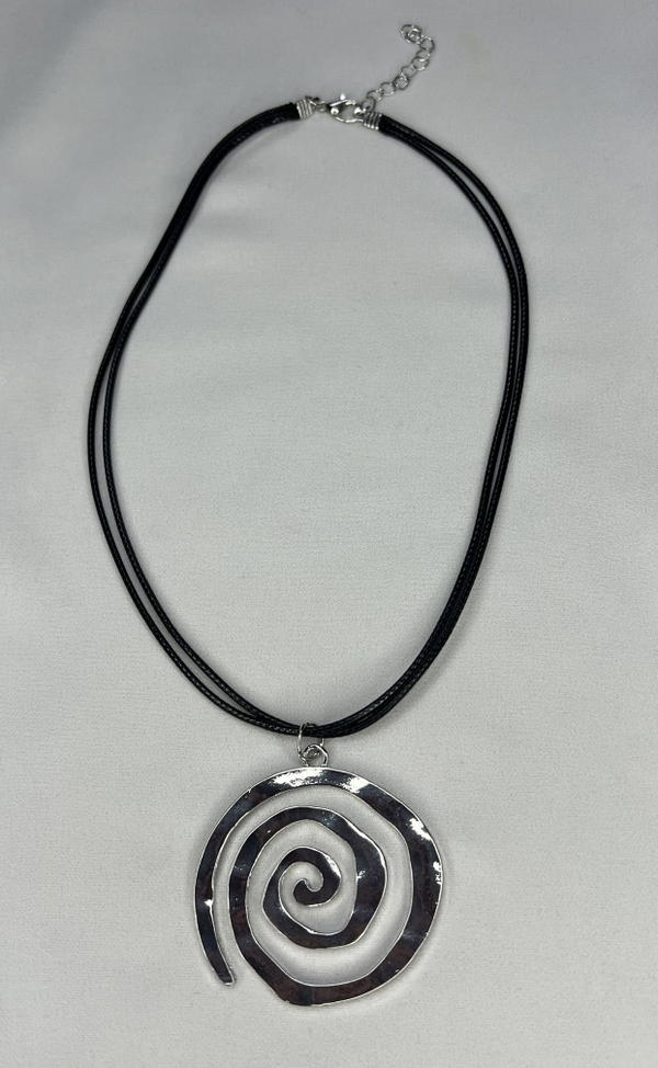 chunky spiral necklace  Image 7 Preview