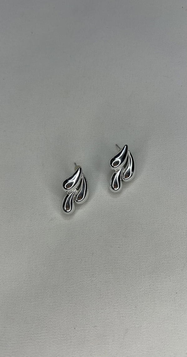 drop earrings  Image 3 Preview