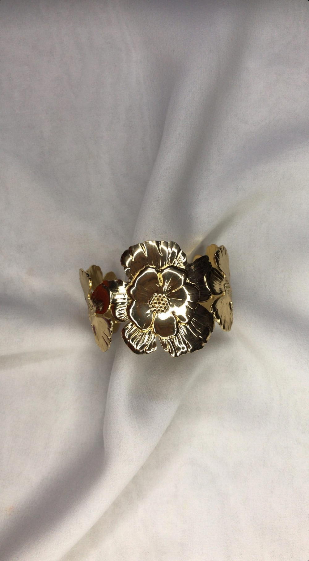 flower bangle  Preview Image