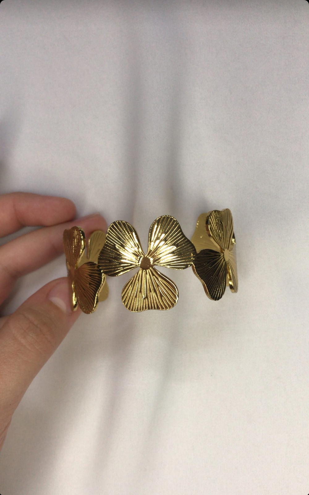 flower bangle  Preview Image