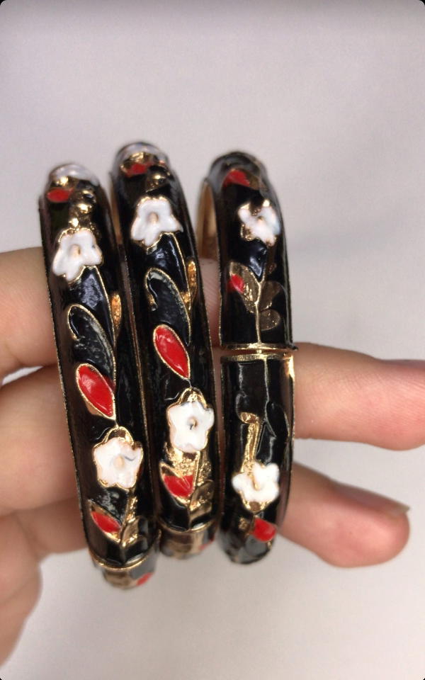 flower bangle (black) Image 8 Preview