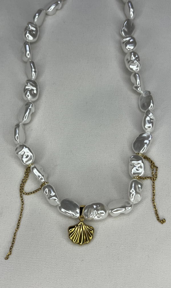 gold&pearl necklace  Image 3 Preview