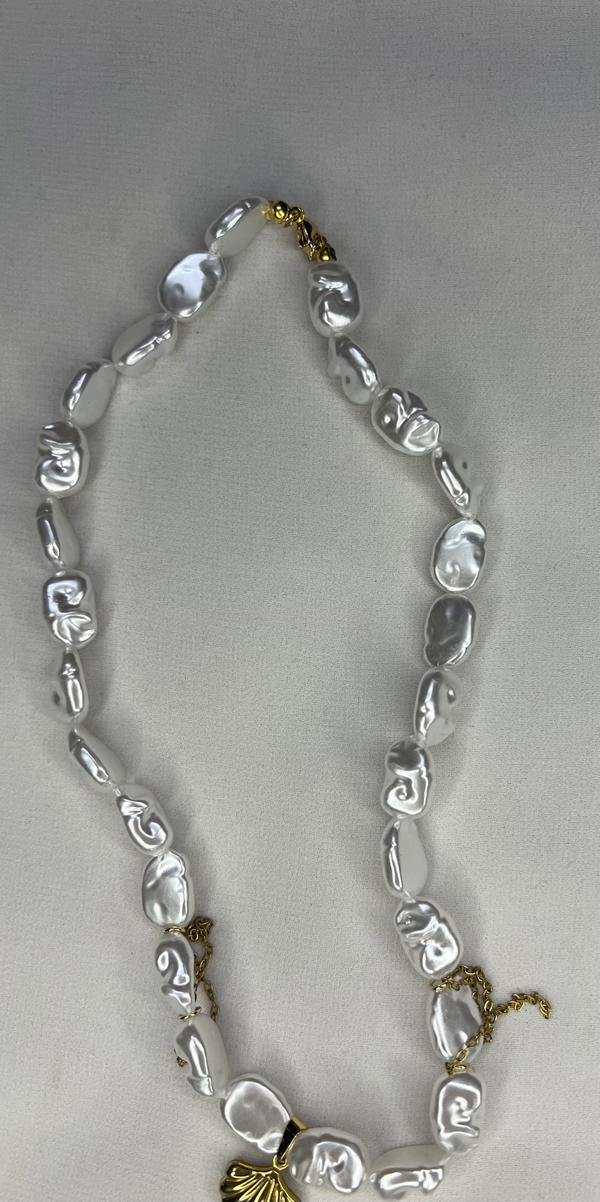 gold&pearl necklace  Image 5 Preview